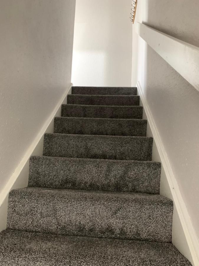 The Greens Apartment Farnworth ภายนอก รูปภาพ