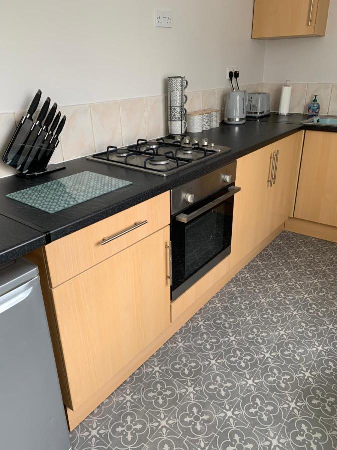 The Greens Apartment Farnworth ภายนอก รูปภาพ